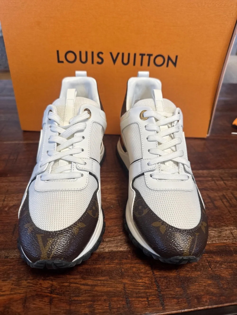 Never Worn Authentic Louis Vuitton Runaway Sneaker sz 36.5